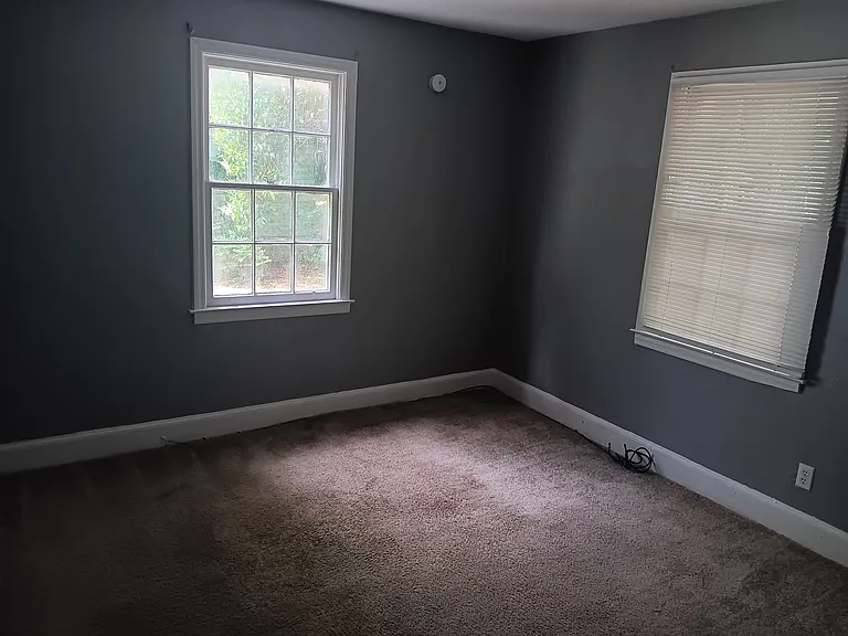 121 Coker St — Photo 11