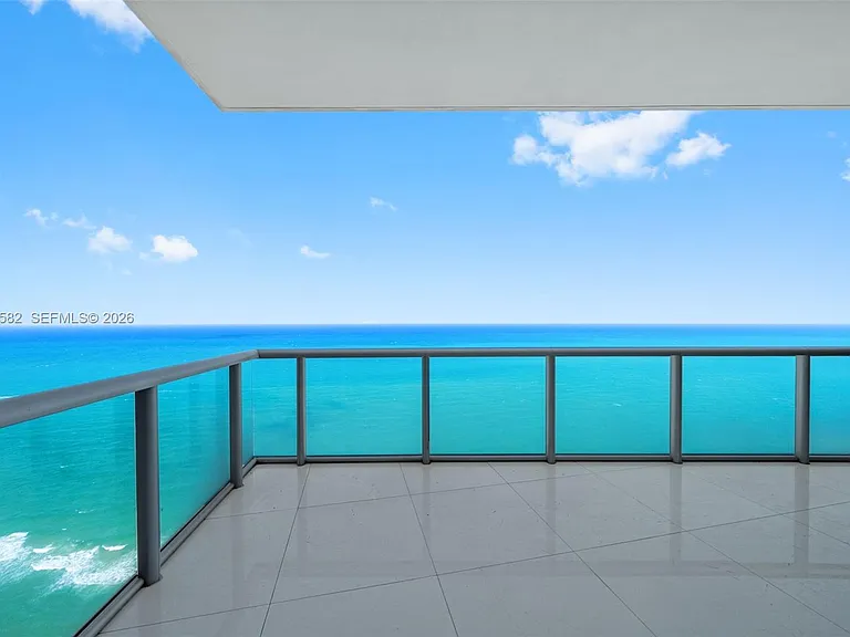 17121 Collins Ave #Penthouse 4406 — Photo 43
