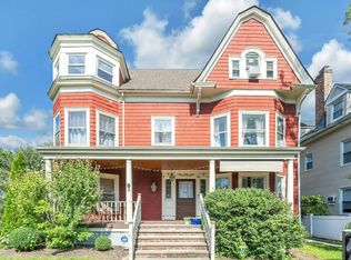 91 Grove St FLOOR 3, Montclair, NJ 07042