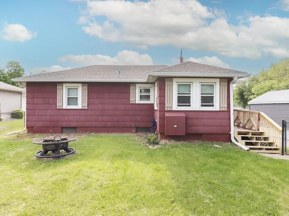 1301 53rd St, Moline, IL 61265