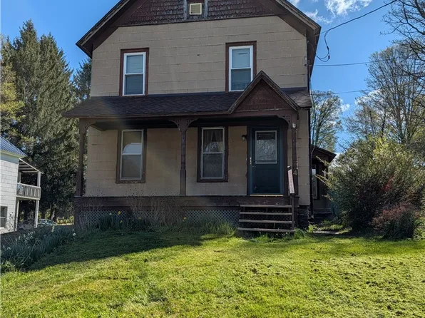 4 Franklin St, Oxford, NY 13830