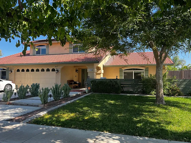 2748 Chardonnay Ln — Photo 3