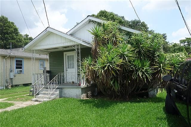 1st image of 827 Avenue B