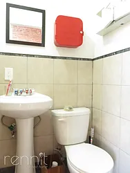 Rented by Rennit Inc.