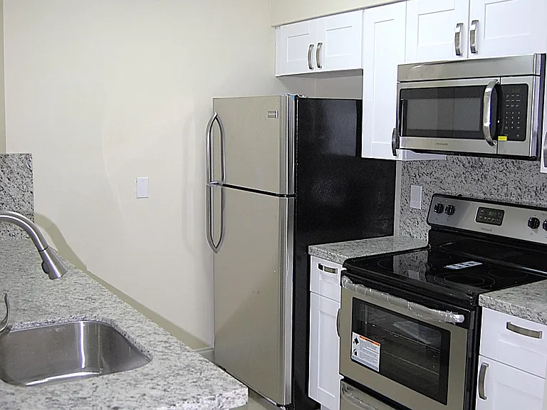 2820 N Oakland Forest Dr #109 — Photo 2