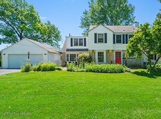 740 E Greenview Rd, Itasca, IL 60143