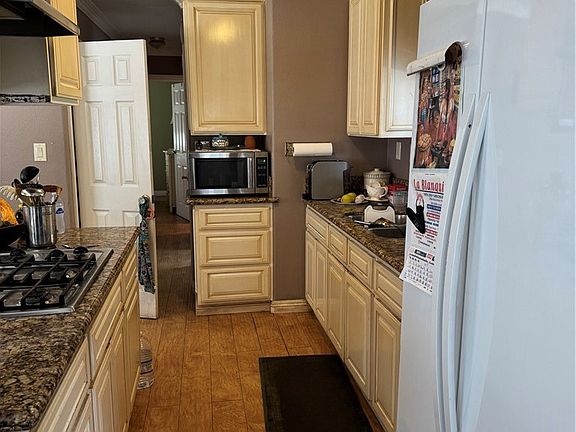 4th image of 12737 Rosecrans Ave Spc 58