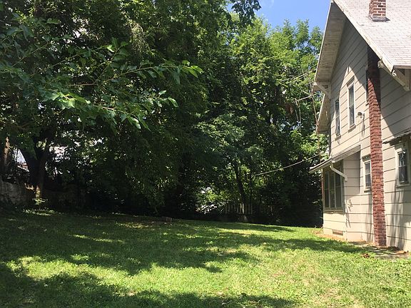 4th image of 3930 Chestnut Ave