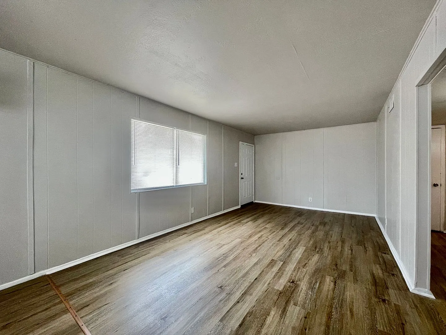 2 Bedroom / 1 Bathroom Duplex Unit — Photo 3