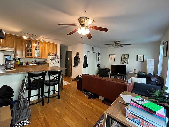 3rd image of 42 Fort Greene Pl APT 4