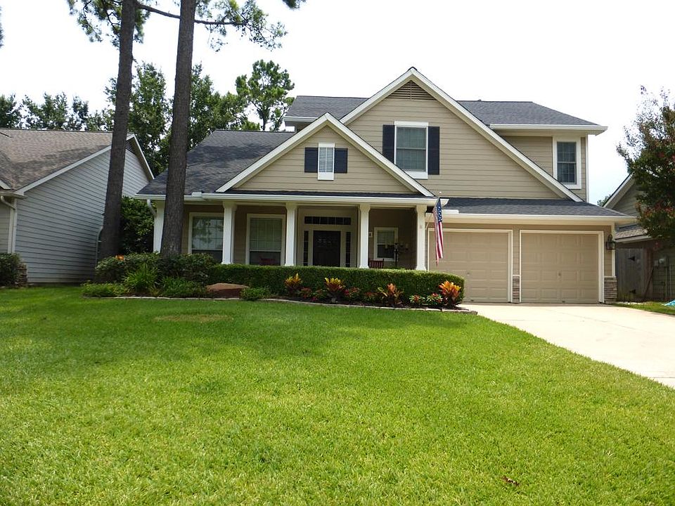 Gorgeous Weekley with Tons of Recent Upgrades and Sparkling Pool