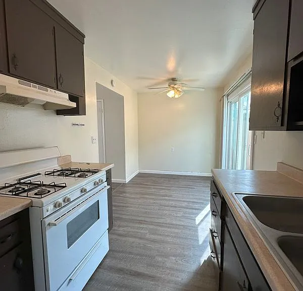 647 Military E — Photo 2
