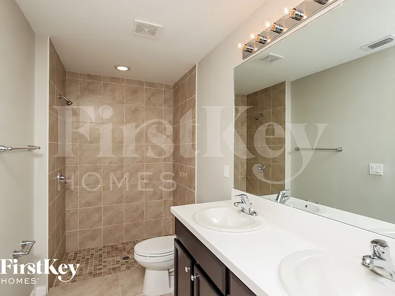 711 Alford St SE — Photo 9