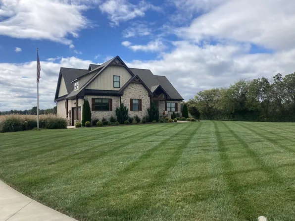 1737 Stroudville Rd, Cedar Hill, TN 37032