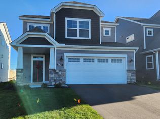 1827 Ivy St, Shakopee, MN 55379