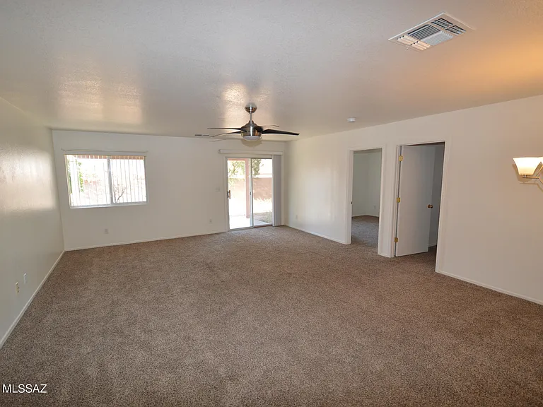7009 E Strike Eagle Way — Photo 2