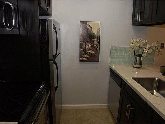 3rd image of 6211 Shelter Creek Ln