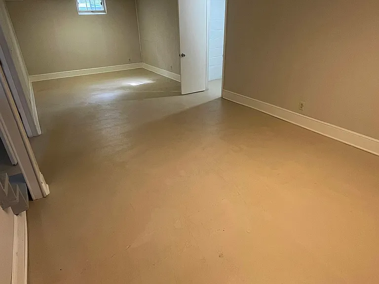 86 Roselawn Ave E #1 — Photo 9