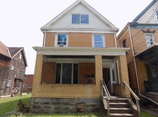 431 3rd St APT 2, Pitcairn, PA 15140