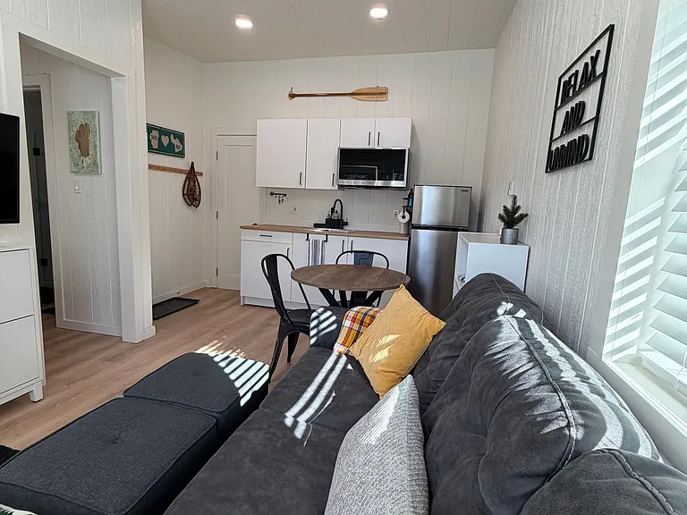 2564 Knox Ave #A — Photo 8