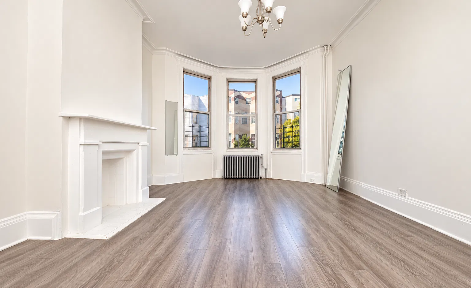 88 Cornelia Street — Photo 1