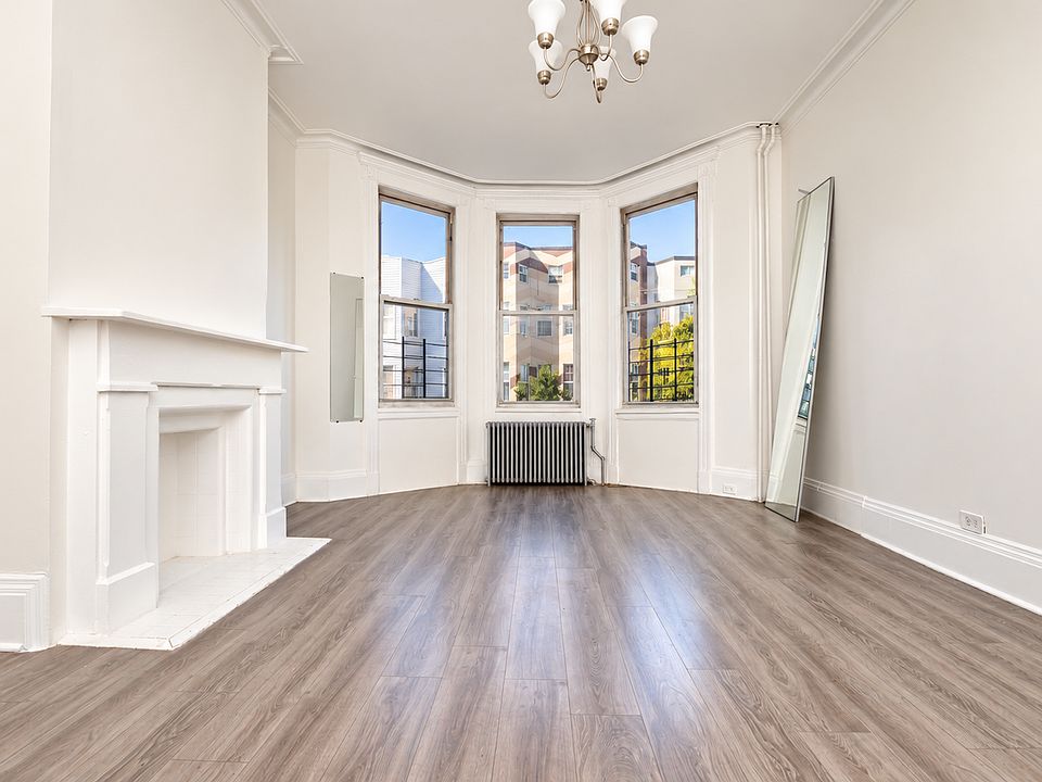 1st image of 88 Cornelia St APT 2