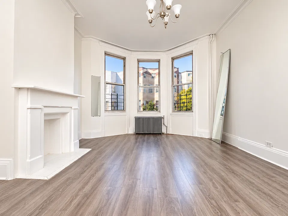 88 Cornelia St #2