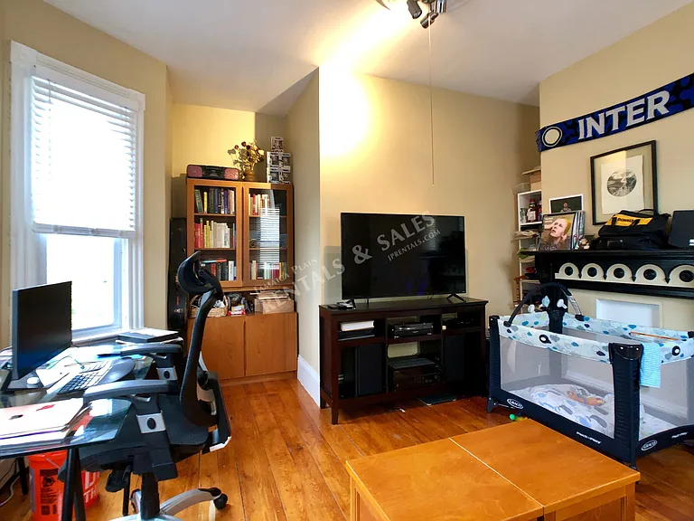 64 Mozart St #2 — Photo 17
