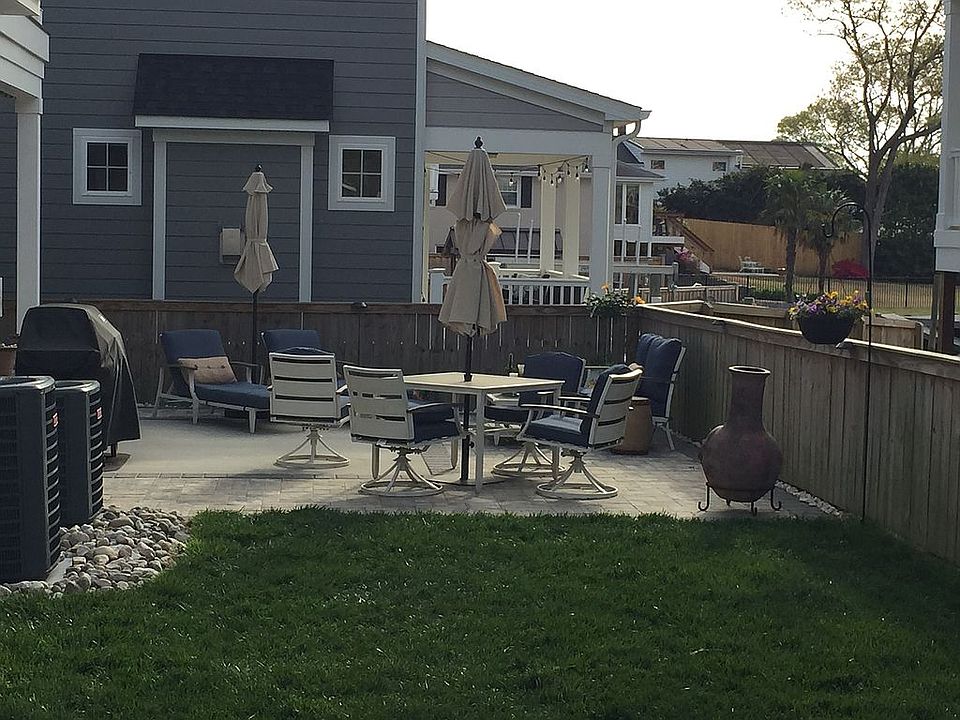 2nd image of 25 Caribbean Ave