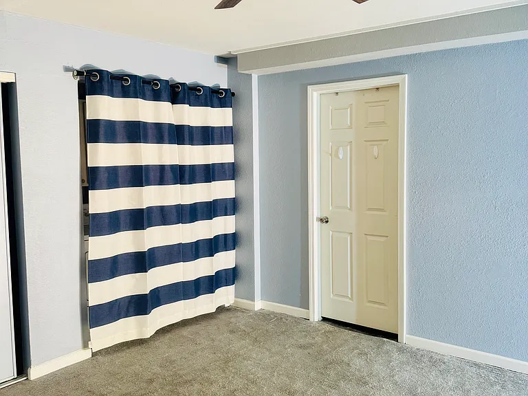 Bedroom, washer and dryer walk-in closet bathroom off the bedroom