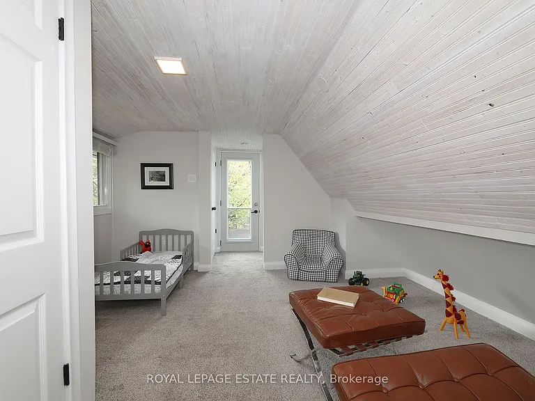 27 Sycamore Pl — Photo 25