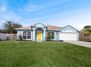 949 SE Bywood Ave, Port Saint Lucie, FL 34983