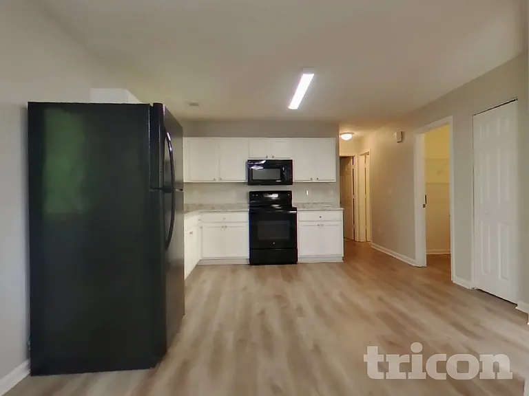1104 Saint Phillips Ct — Photo 6