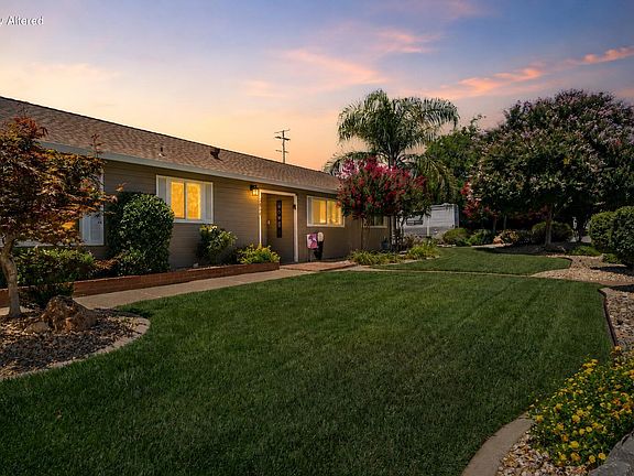 2nd image of 2814 Oakview Dr