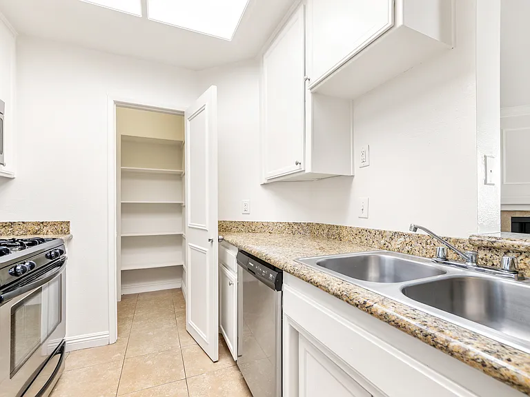 4560 Coldwater Canyon Ave #303 — Photo 13