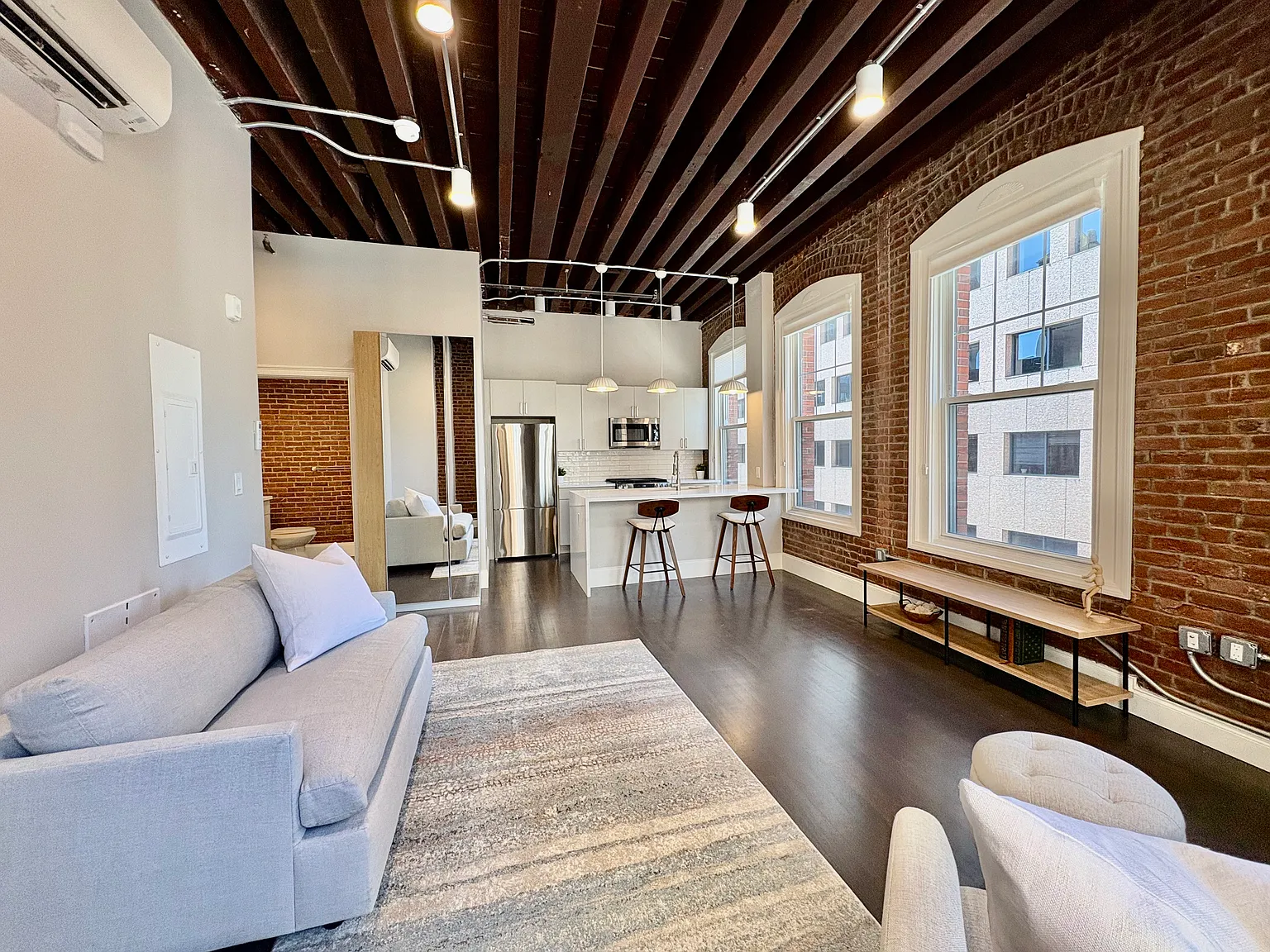 281 Franklin St — Photo 3