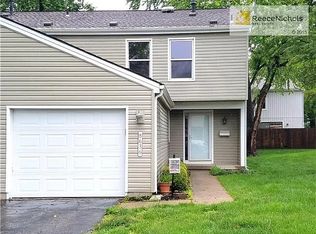 8636 W 108th Pl, Overland Park, KS 66210