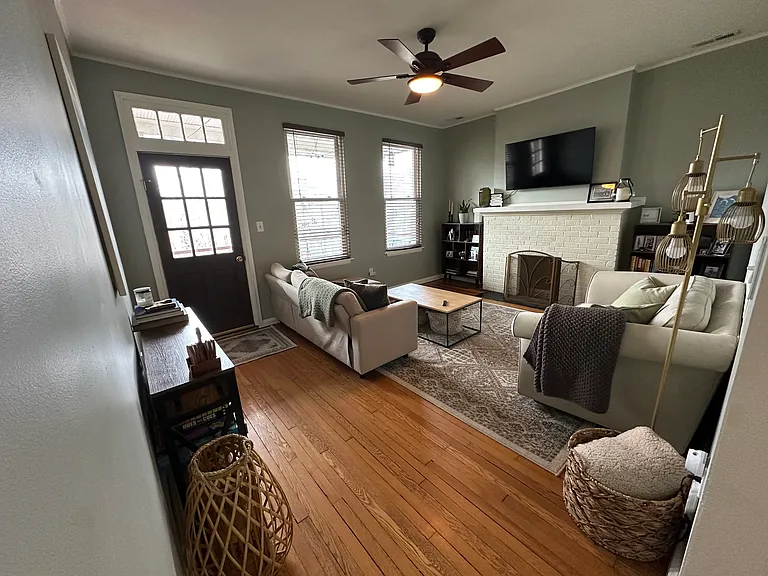 Living room with Balcony Door