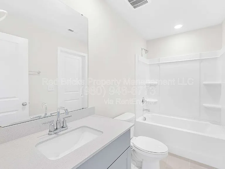 2220 Belterra Dr — Photo 15