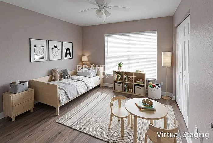 220 Bonnie Glen Ln — Photo 13