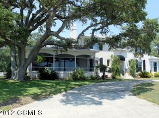 4812 S Shore Dr, Morehead City, NC 28557