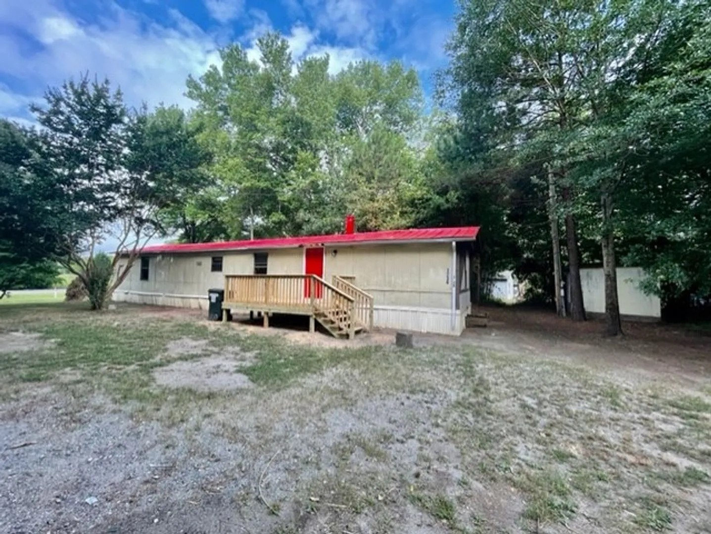 Adorable 2 bedroom 2 bath Moble Home located it Dallas — Photo 3