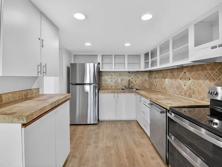 4761 NW 2nd Ave #301 — Photo 8