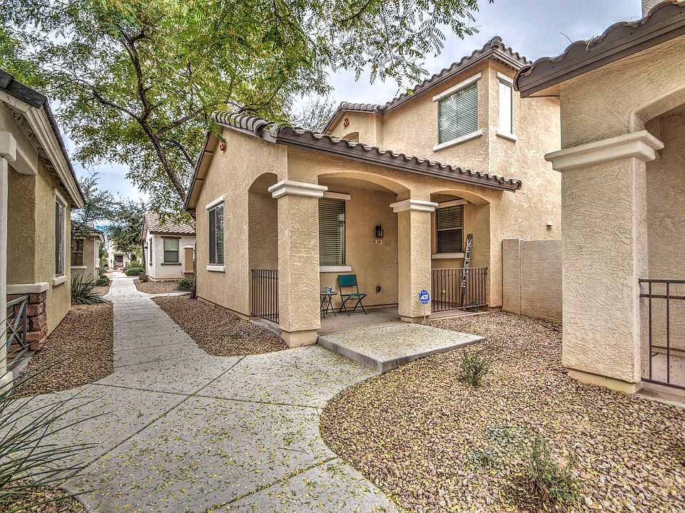 1st image of 110 E Palomino Dr