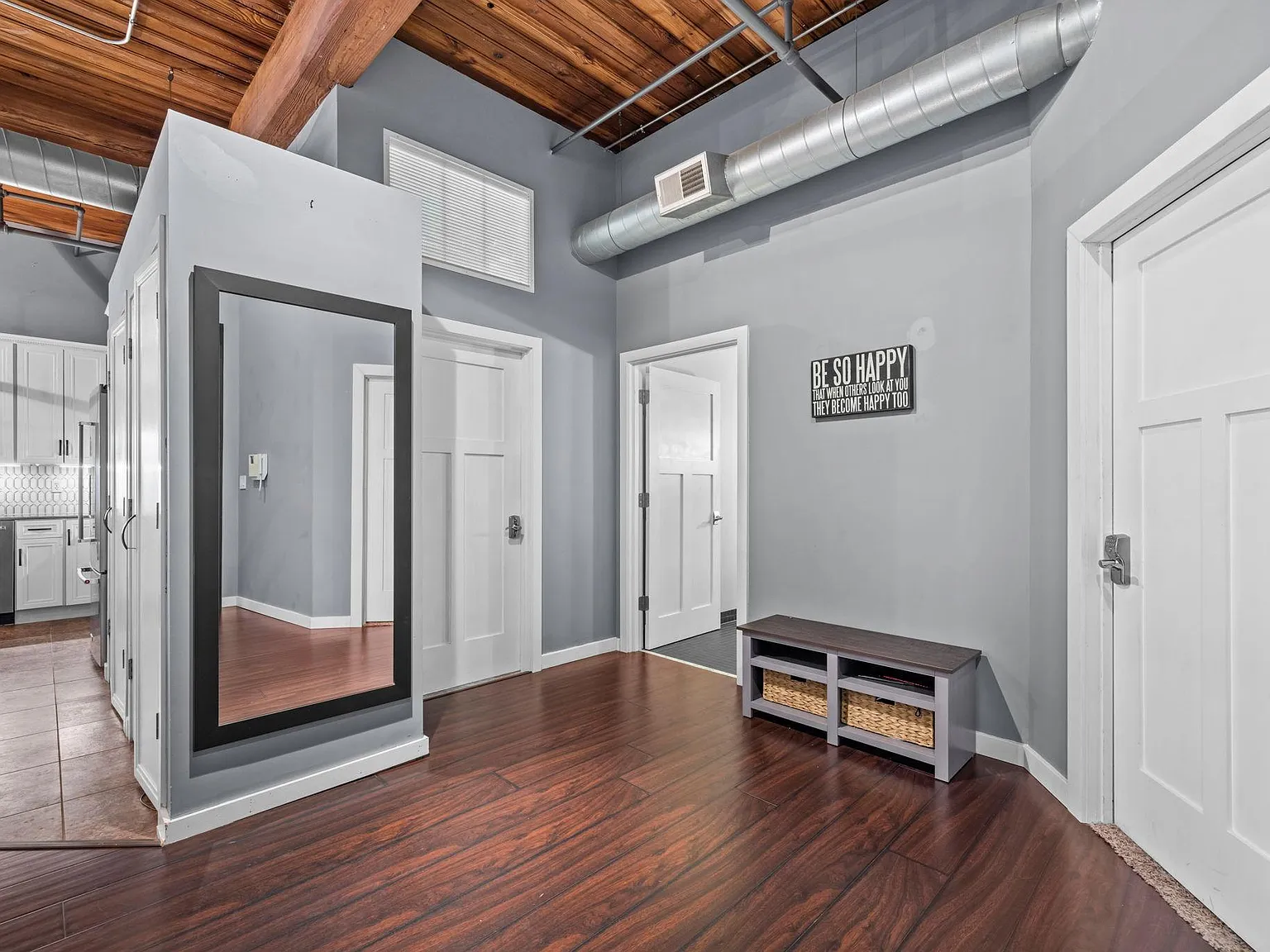 2 bed, 2516 sqft, $2,700 — Photo 3