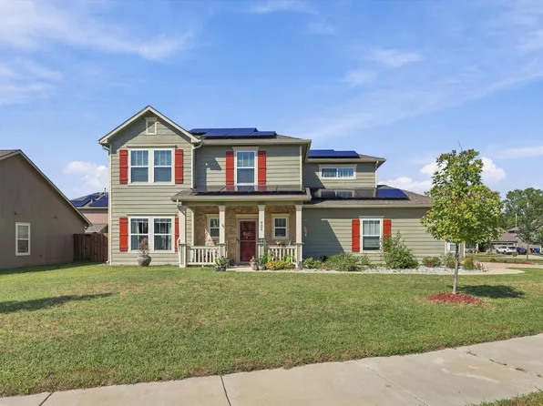902 W 30th Ter, Lawrence, KS 66046