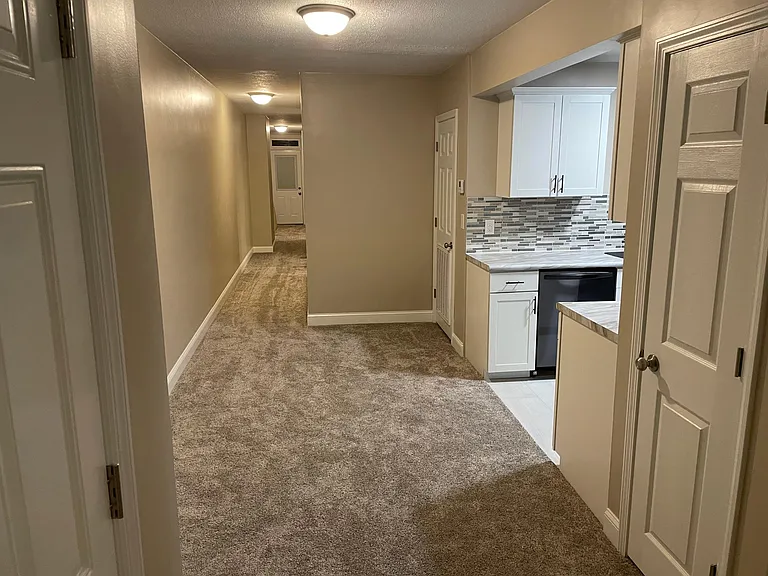 1623 Quarrier St #C — Photo 39