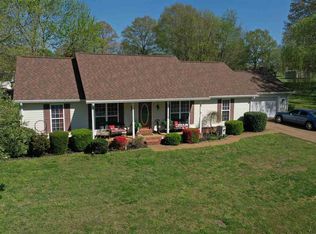 32 Crestwood Dr, Jackson, TN 38305