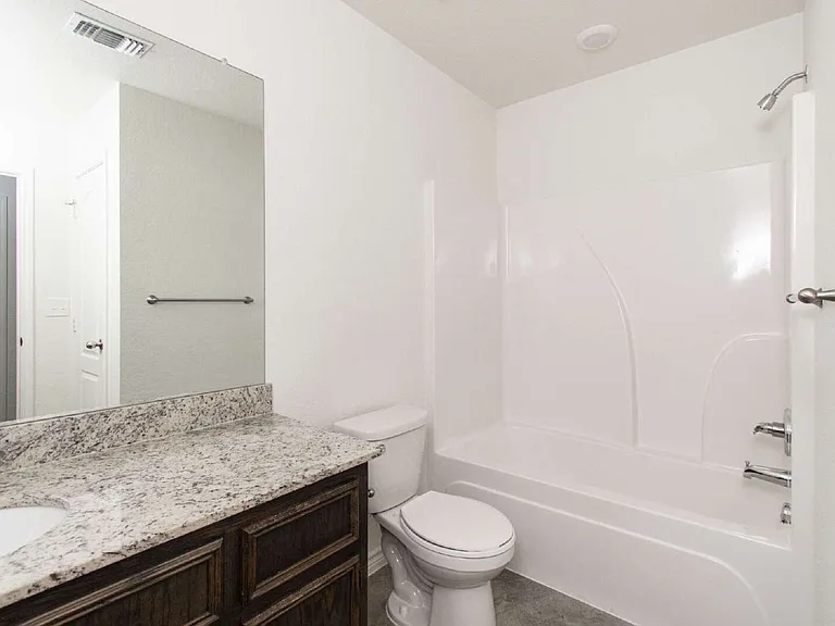 1004 Barbara Jordan St #B — Photo 10