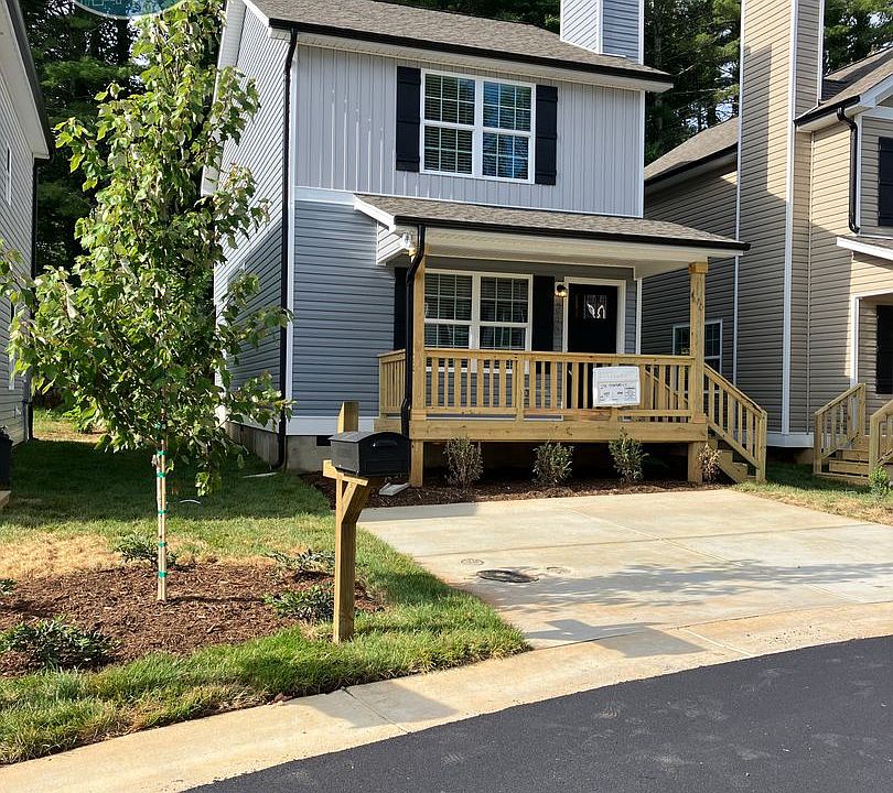 1st image of 291 Stratford Ln #228